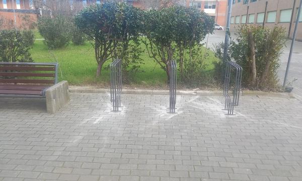 Nuove rastrelliere installate anche al Campus di Sesto Fiorentino.